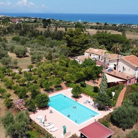 Il Casale Il Sole E La Margherita Campofelice Di Roccella Exterior photo